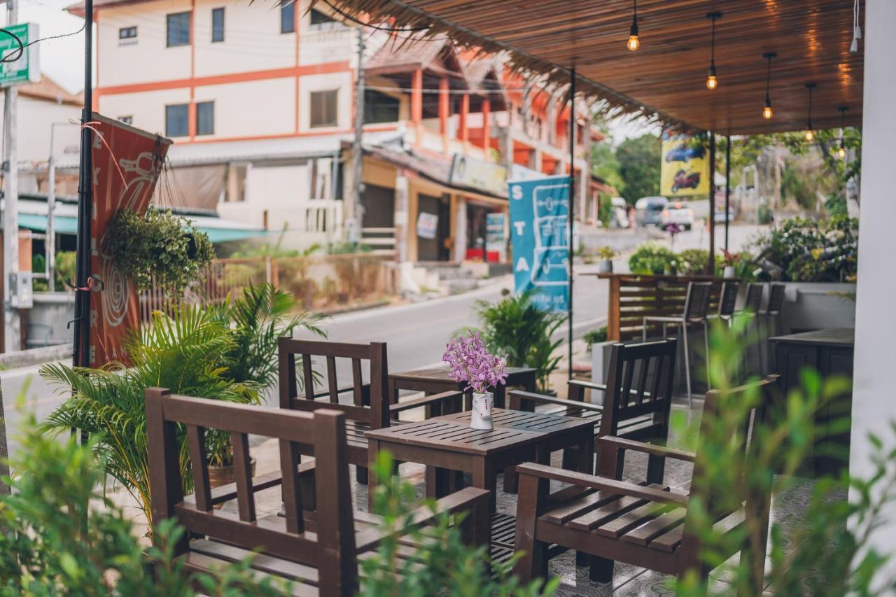 Chill Inn Chaweng Island Cafe And Hostel Ban Nai Na Exterior photo